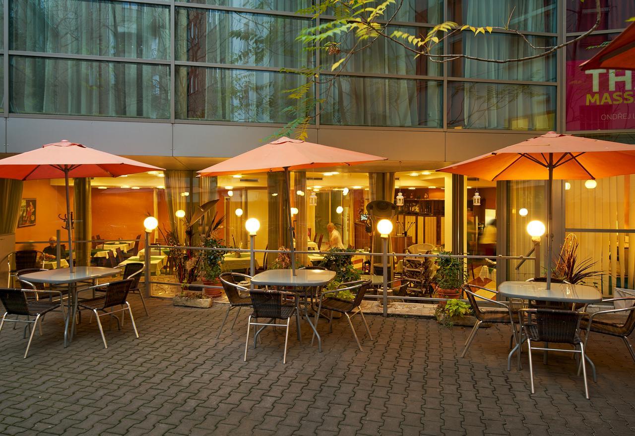 Hotel Ankora Prag Exteriör bild
